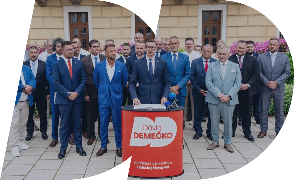 Dávid Demečko so svojím tímom